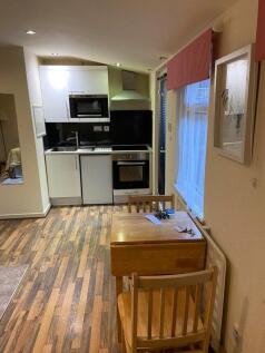 chatsworth-road-nw2-4bl-983248