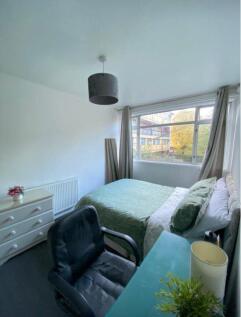 salford-house-e14-3hz-983418