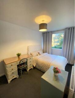 salford-house-e14-3hz-983415