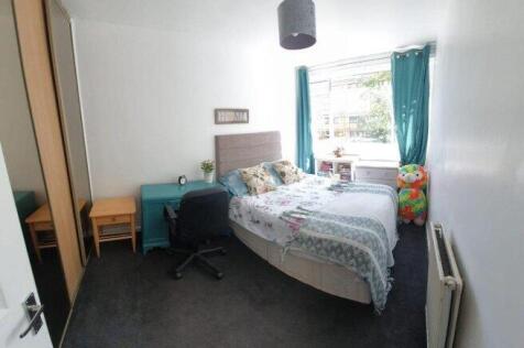 salford-house-e14-3hz-983412