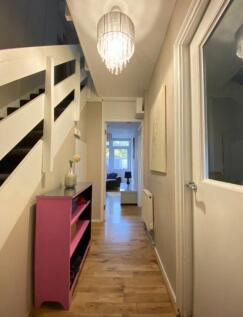 salford-house-e14-3hz-983417
