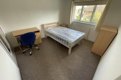crown-gardens-ct2-8lq-967111