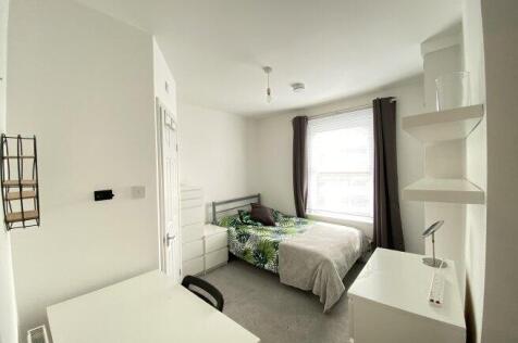 upper-court-road-kt19-8rd-934484