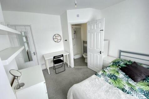 upper-court-road-kt19-8rd-934486