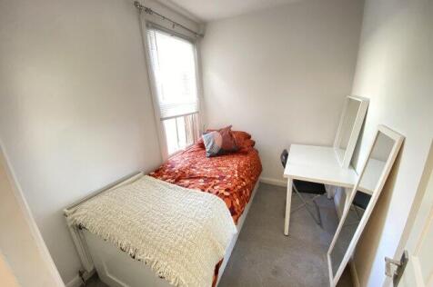 upper-court-road-kt19-8rd-934488