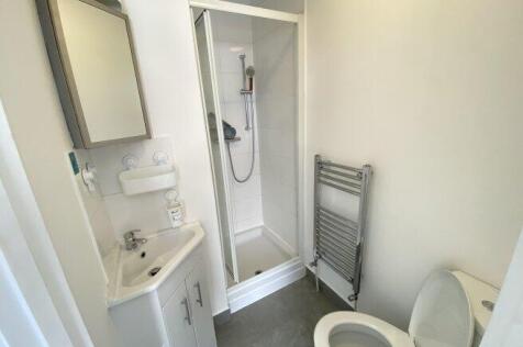 upper-court-road-kt19-8rd-934487