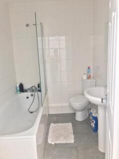 upper-court-road-kt19-8rd-918229