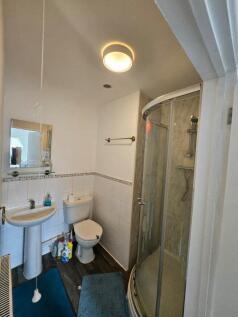 dennis-avenue-ng9-2rd-961212