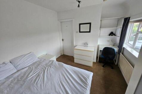 dennis-avenue-ng9-2rd-961209