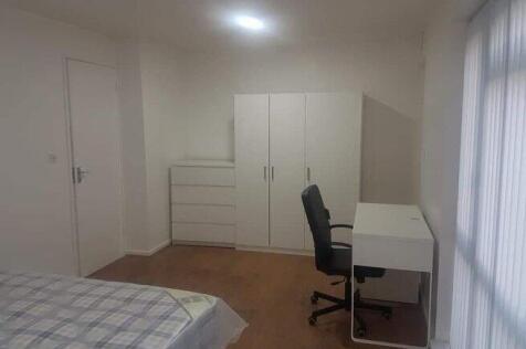 brough-close-b7-5hx-916168