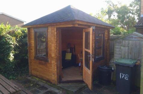 pine-tree-avenue-ct2-7sz-932503