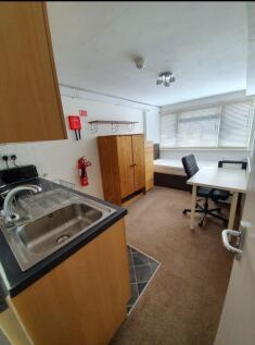 dollis-drive-gu9-9qd-916557