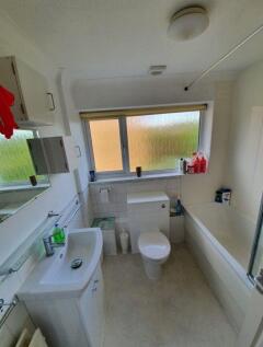 dollis-drive-gu9-9qd-916551