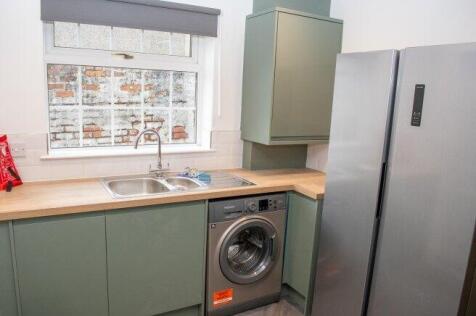 salem-street-ne32-3ag-1009673