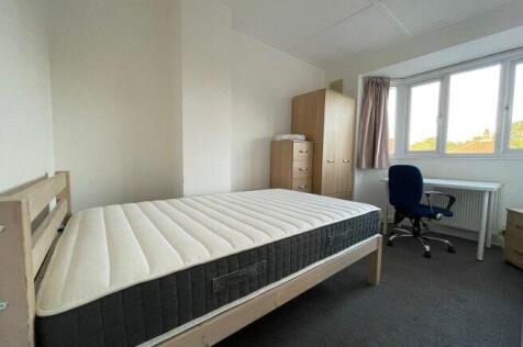 hillside-avenue-ct2-8ez-1015073