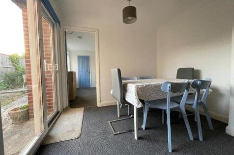 hillside-avenue-ct2-8ez-1015074