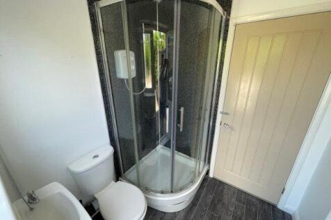 hillside-avenue-ct2-8ez-1014974