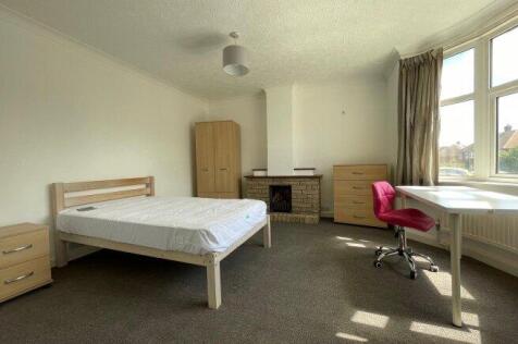 hillside-avenue-ct2-8ez-1014976