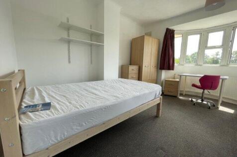 hillside-avenue-ct2-8ez-1014981