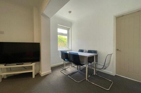 hillside-avenue-ct2-8ez-1014983