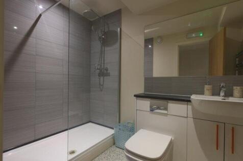 lower-brown-street-le1-5th-995716