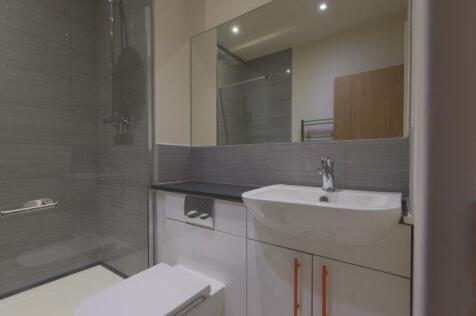 lower-brown-street-le1-5th-996452