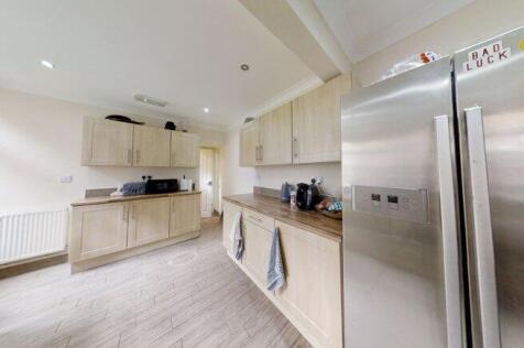 st-leonards-road-le2-1ws-995561