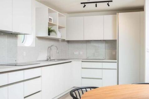 crown-station-place-l7-3la-993211