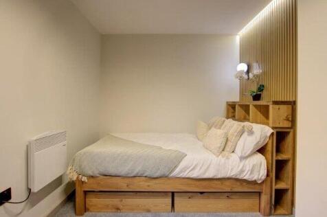 county-durham-dh1-4ds-997850