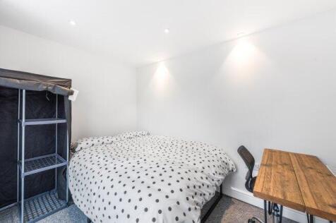 weydon-lane-gu9-8qq-926936