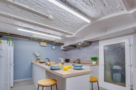 st-james-s-street-ng1-6fj-958722