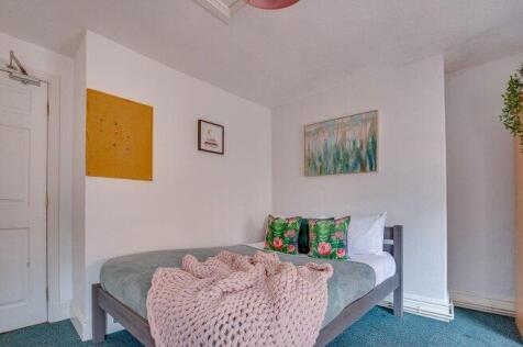 st-james-s-street-ng1-6fj-958756