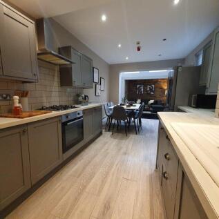 woodcroft-road-l15-2hq-970314