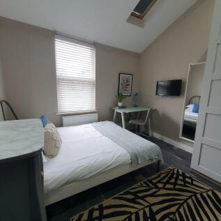 woodcroft-road-l15-2hq-981113