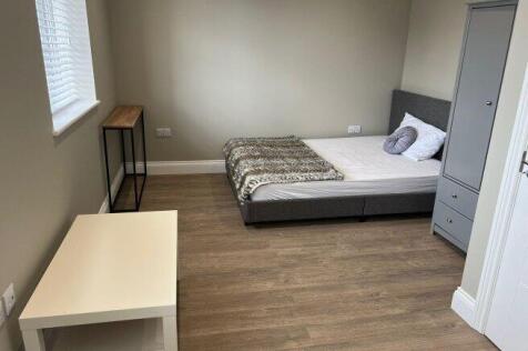 bowes-rd-n11-1ah-992125