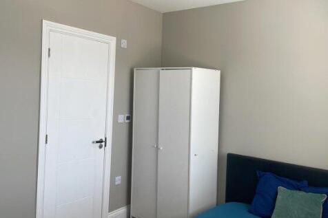 bowes-rd-n11-1ah-982740