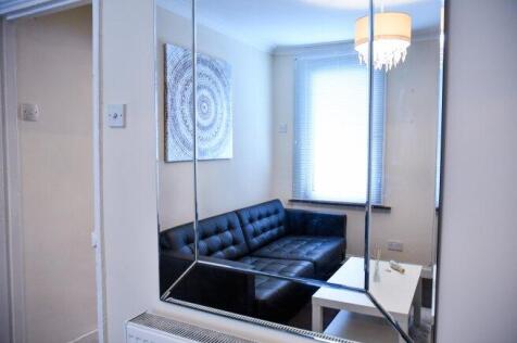 east-street-me7-1eh-915313