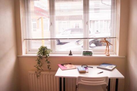 charter-street-me7-1ng-929368