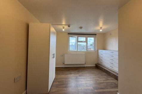 conley-road-nw10-9pb-1021856