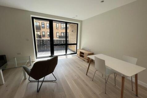 middle-road-w7-3fr-1022180