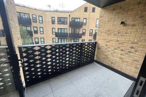 middle-road-w7-3fr-1022177