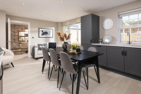 Inside view 4 bedroom Chelworth kitchen with dining space