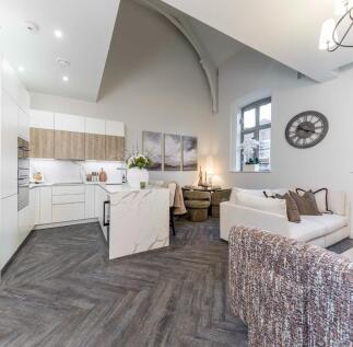 Kitchen/Living Area