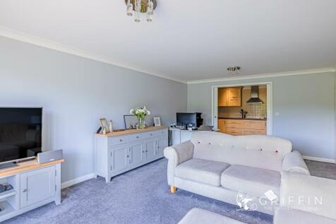 Lounge 5.jpg