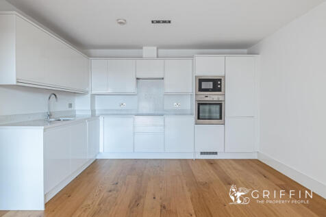 Lounge &amp; Kitchen