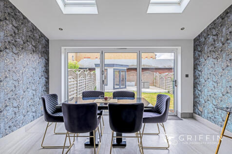 Kitchen &amp; Dining