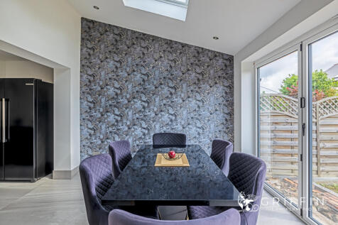 Kitchen &amp; Dining