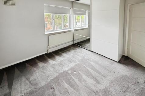 f5bcba52bedroom2