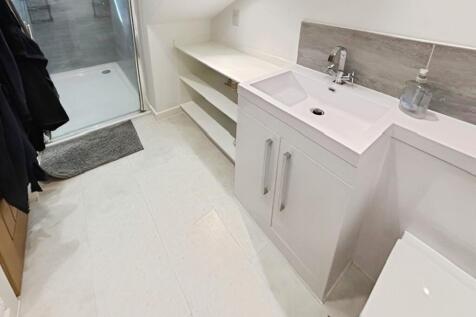 d9300912ensuite
