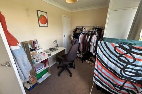bedroom2